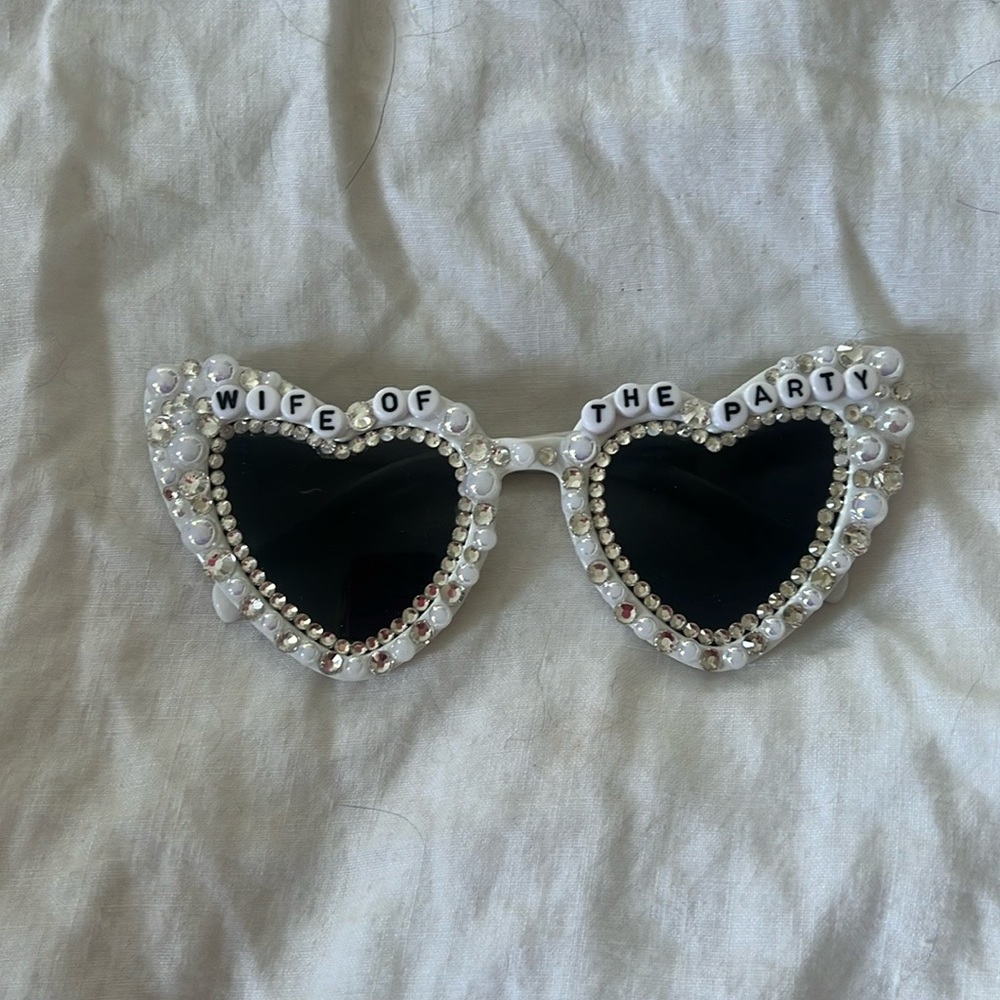 Untamed Petals Wife of the Party Sunglasses